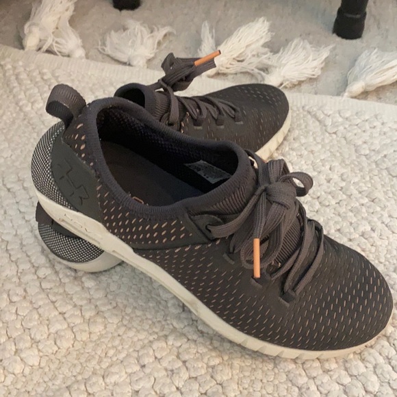 Like new! HOVR SLK Training shoe - Picture 2 of 5